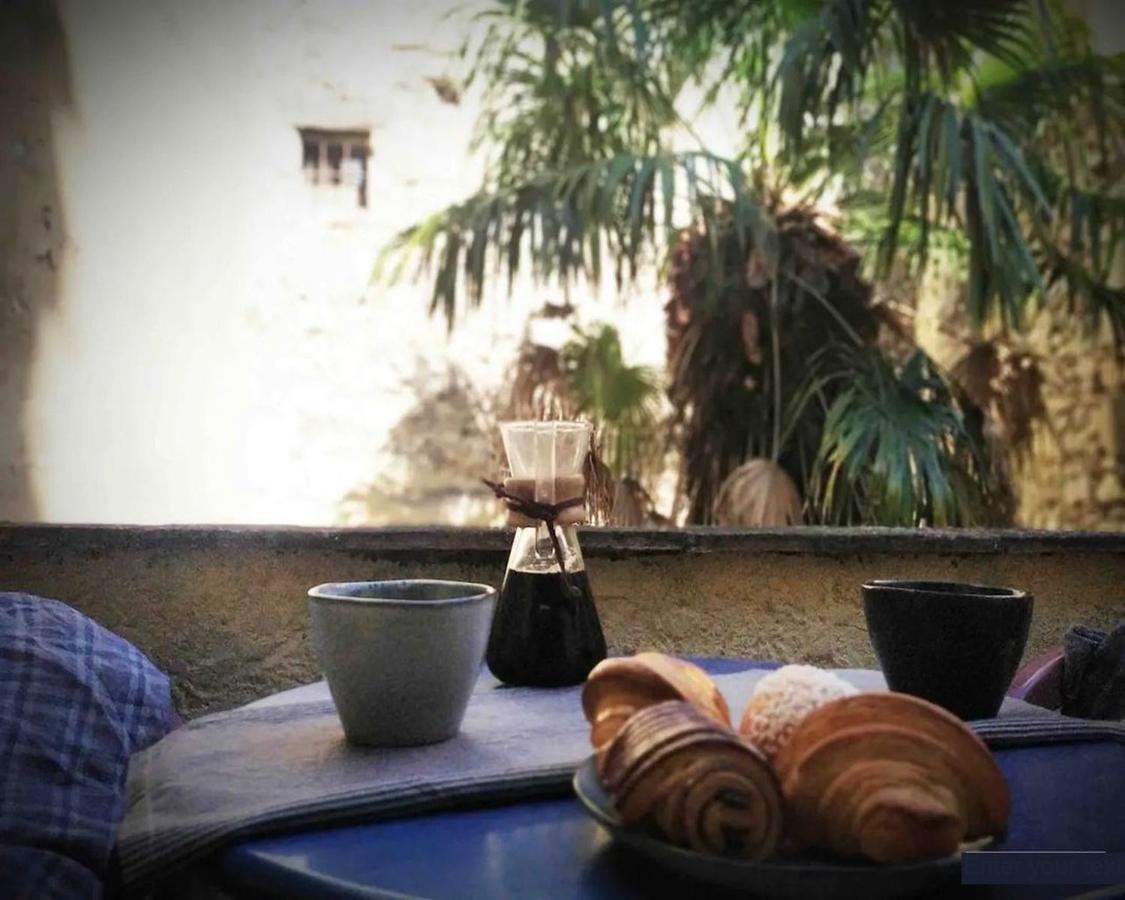 Studio Avec Terrasse Sur Cour, Authentique, Calme Avignon Kültér fotó