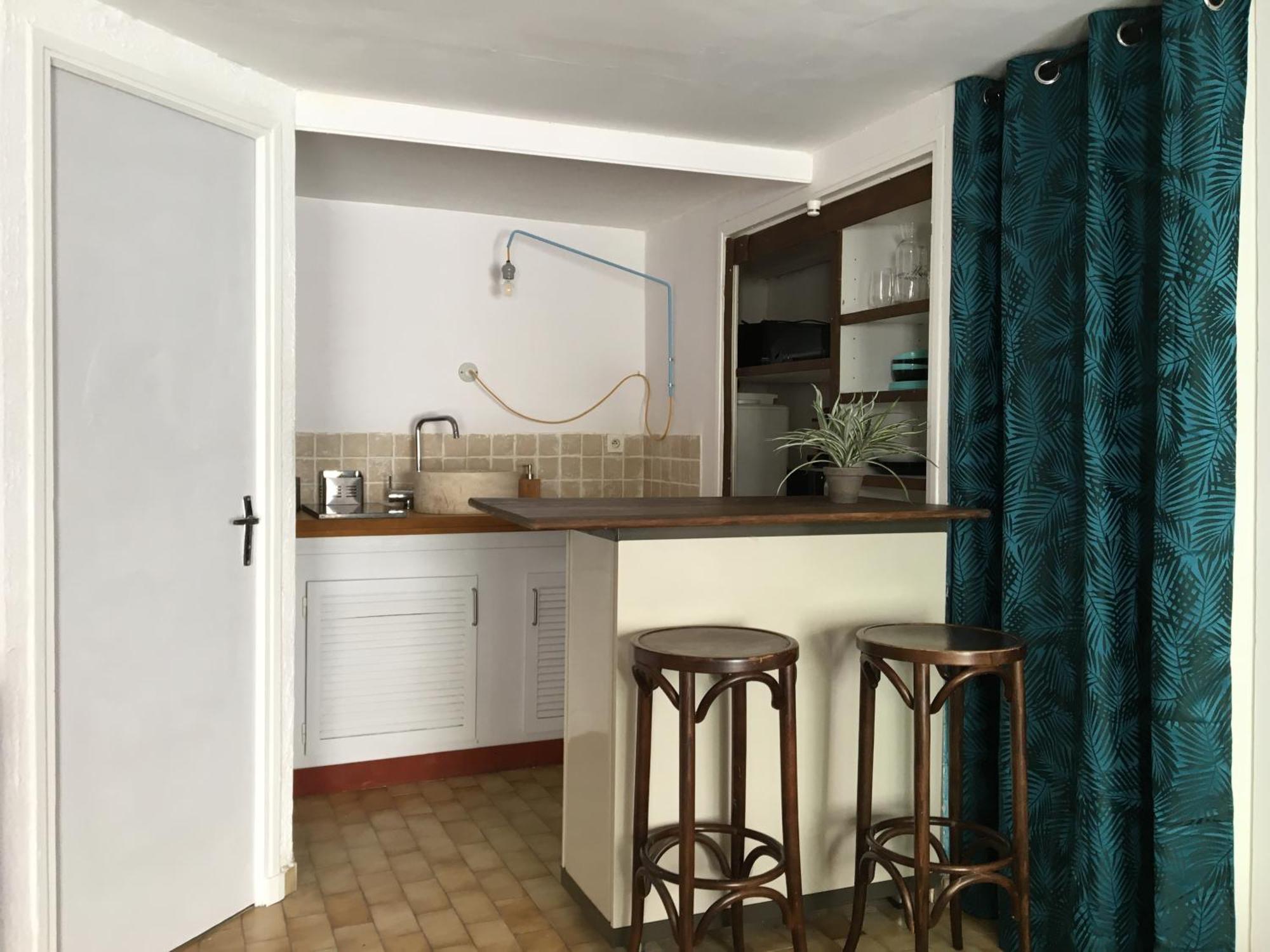 Studio Avec Terrasse Sur Cour, Authentique, Calme Avignon Kültér fotó